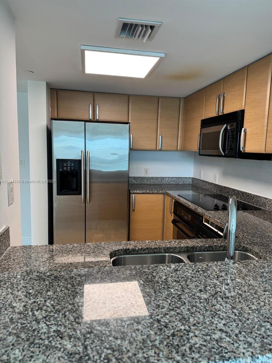 2101 Brickell Ave #2005, Miami FL 33129