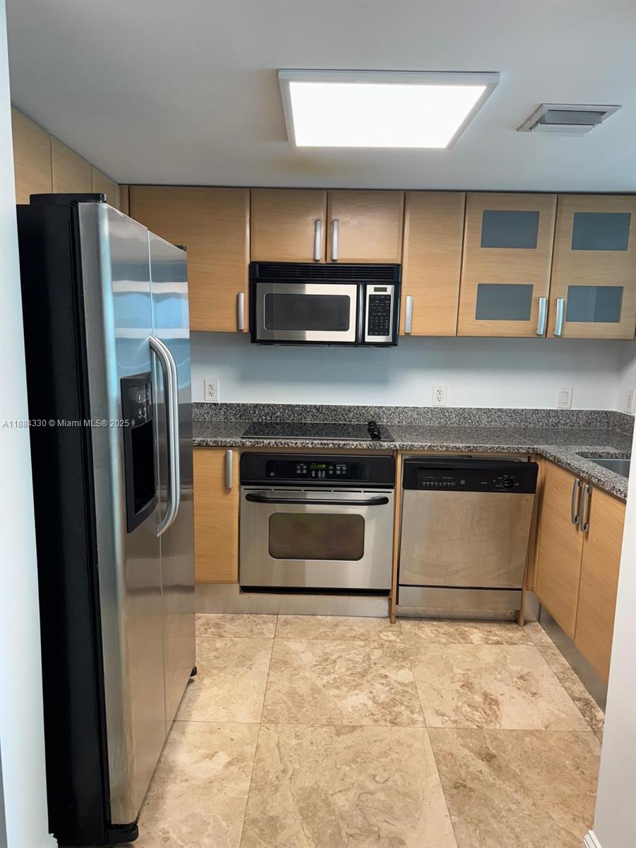 2101 Brickell Ave #2005, Miami FL 33129