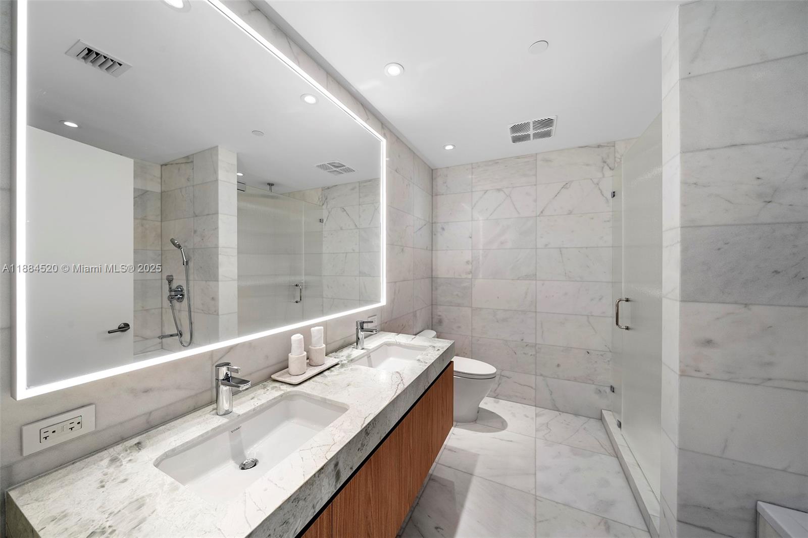 500 Alton Rd #1006, Miami Beach FL 33139