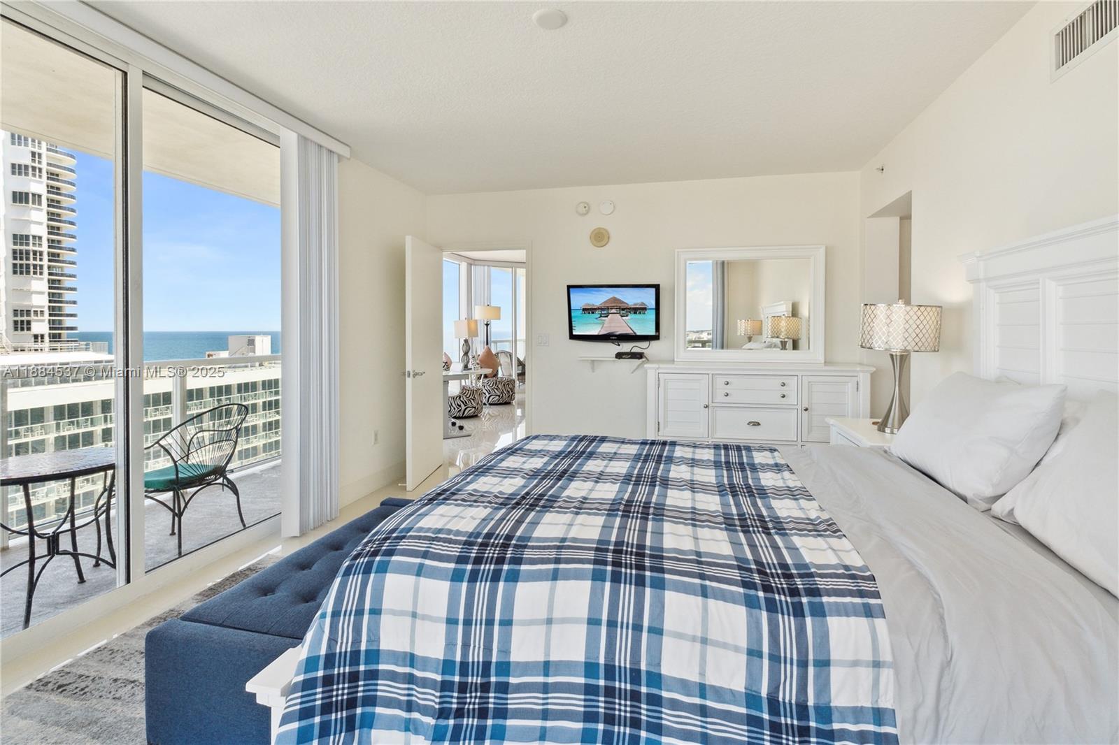 16699 Collins Ave #1407, Sunny Isles Beach FL 33160