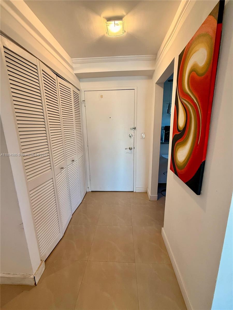 4142 N Jefferson Ave #4D, Miami Beach FL 33140