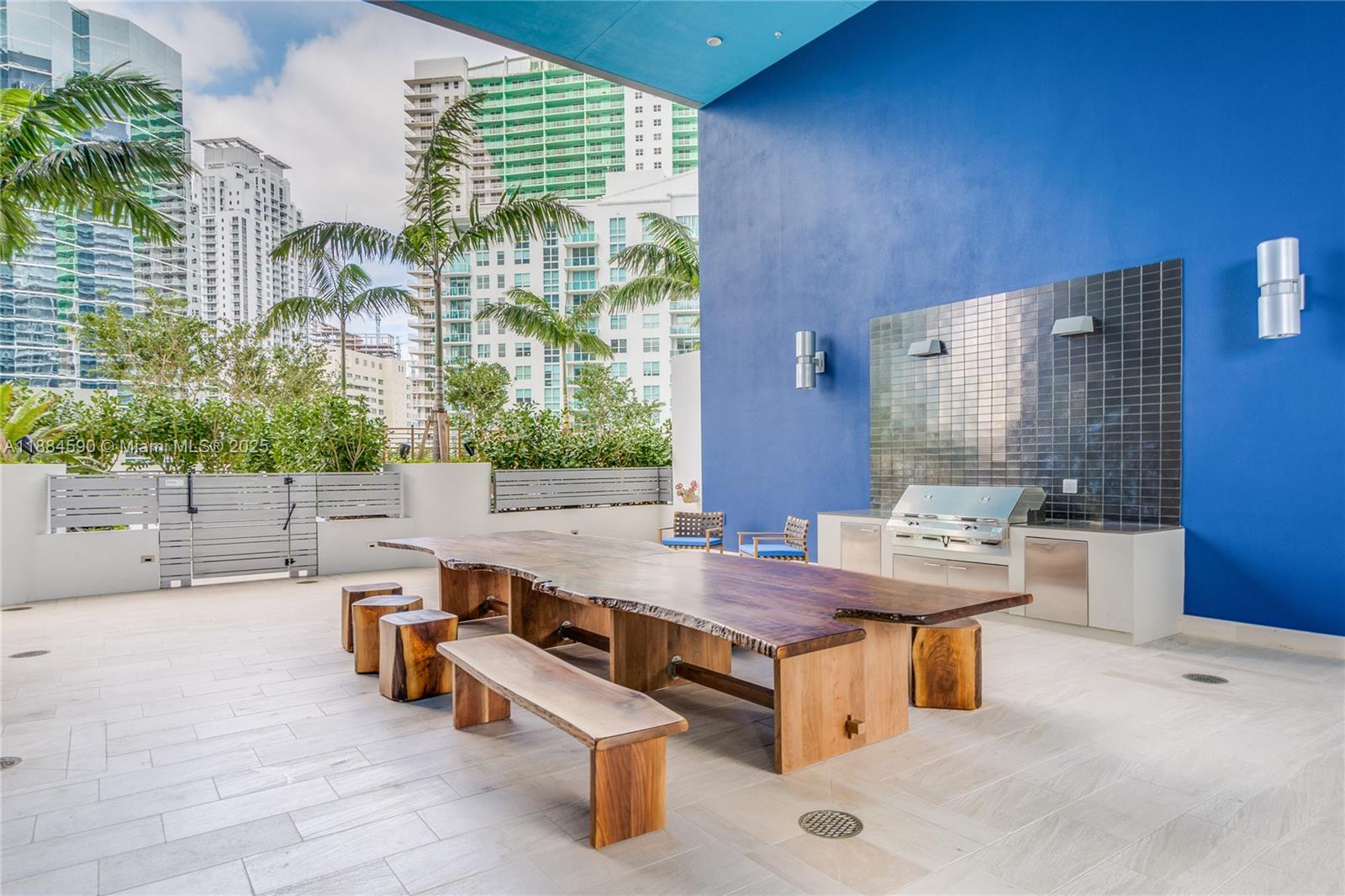 1300 Brickell Bay Dr #806, Miami FL 33131