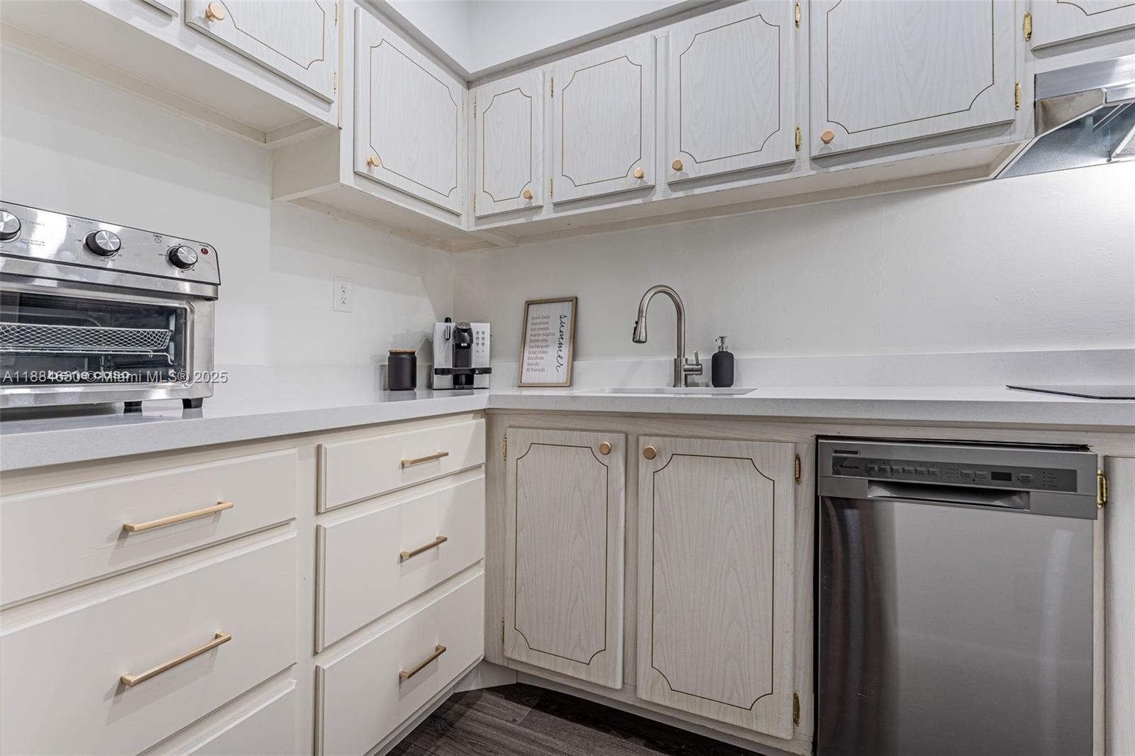 1000 West Ave #432, Miami Beach FL 33139