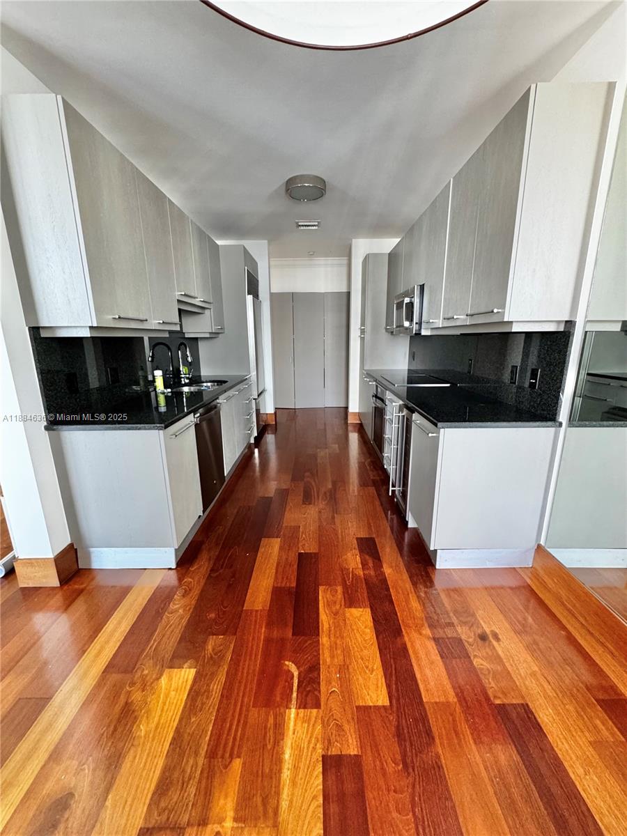 901 Brickell Key Blvd #3605, Miami FL 33131