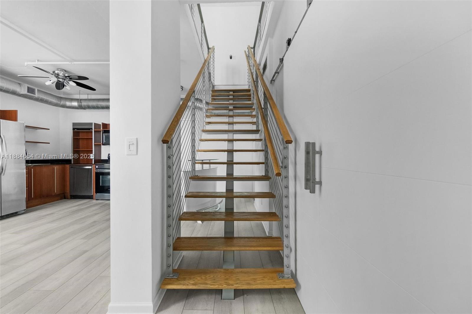 690 SW 1 CT #PHII 19, Miami FL 33130