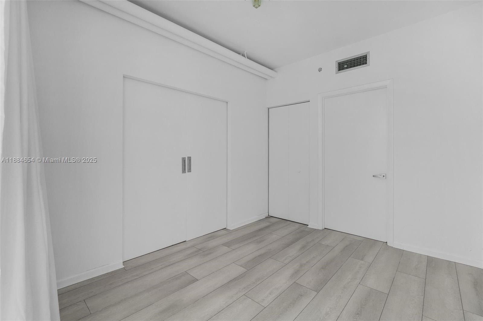 690 SW 1 CT #PHII 19, Miami FL 33130