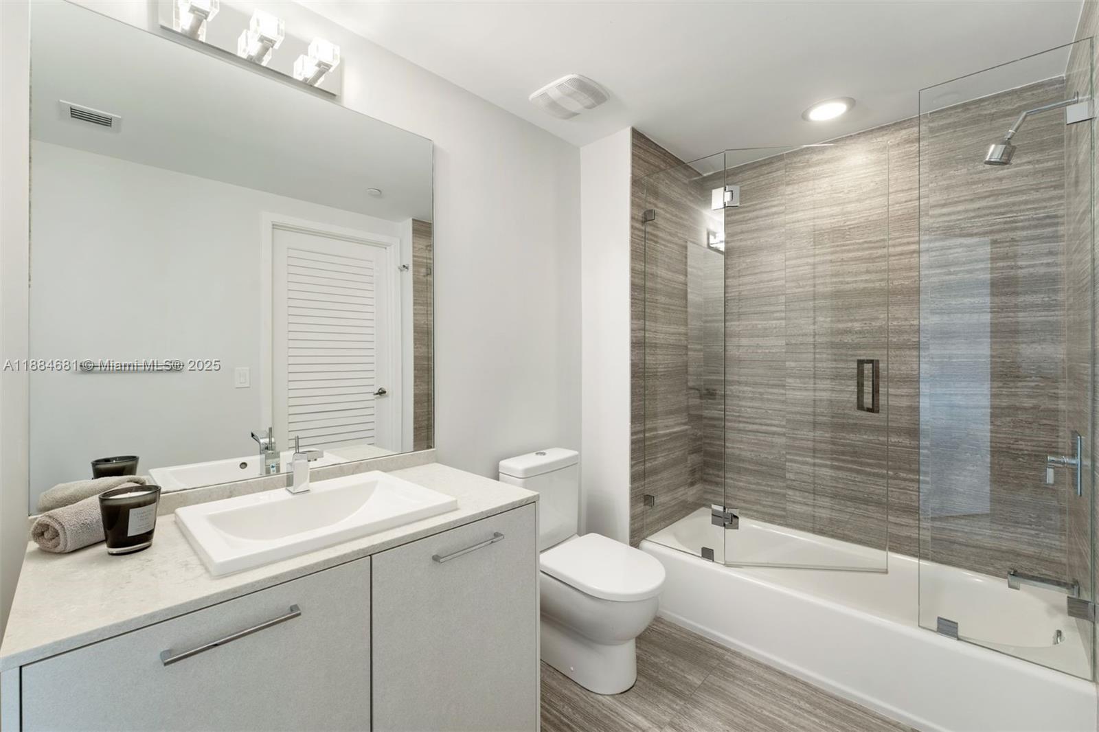 1010 Brickell Ave #3004, Miami FL 33131