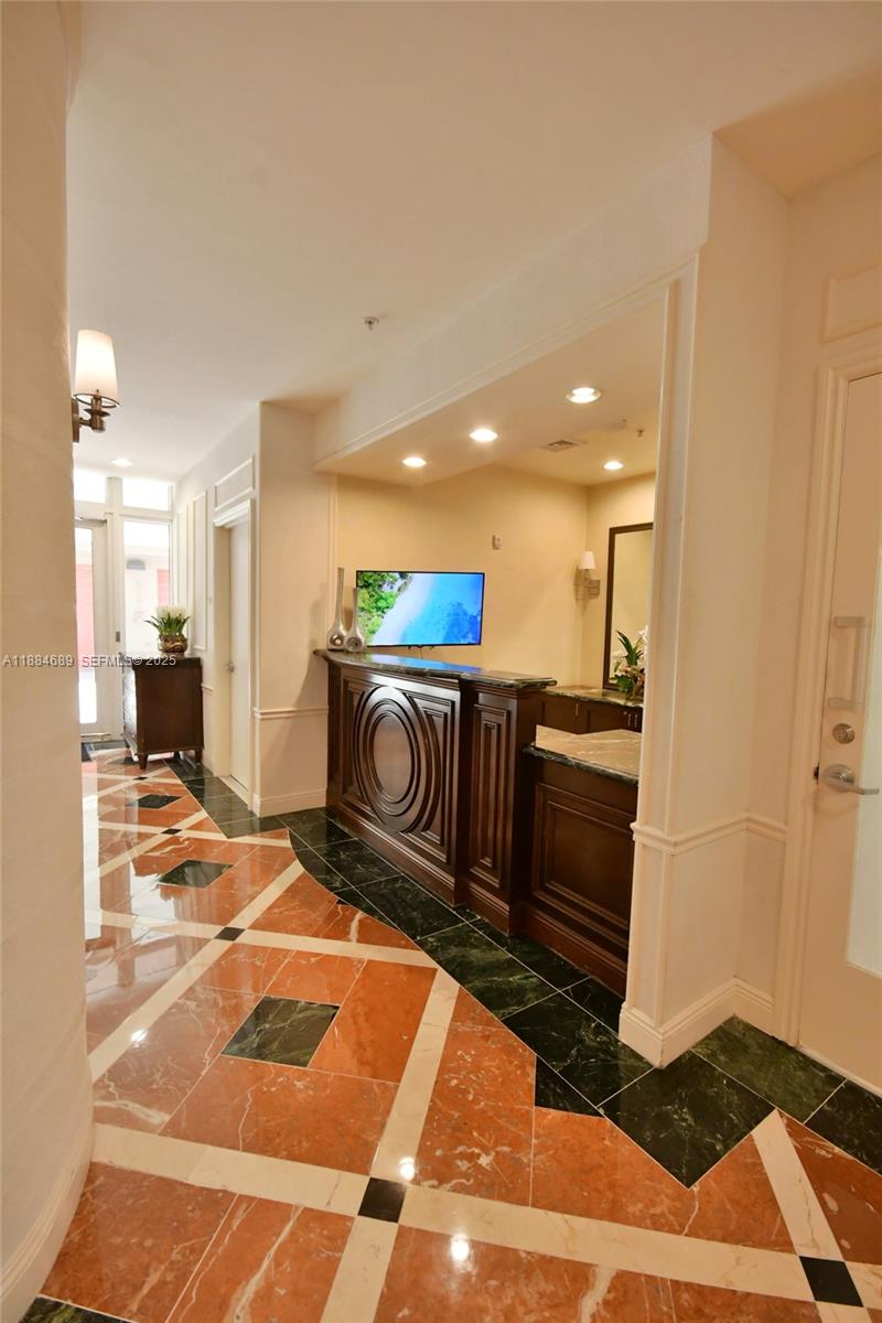 3232 SW 22nd Ter #1502, Miami FL 33145