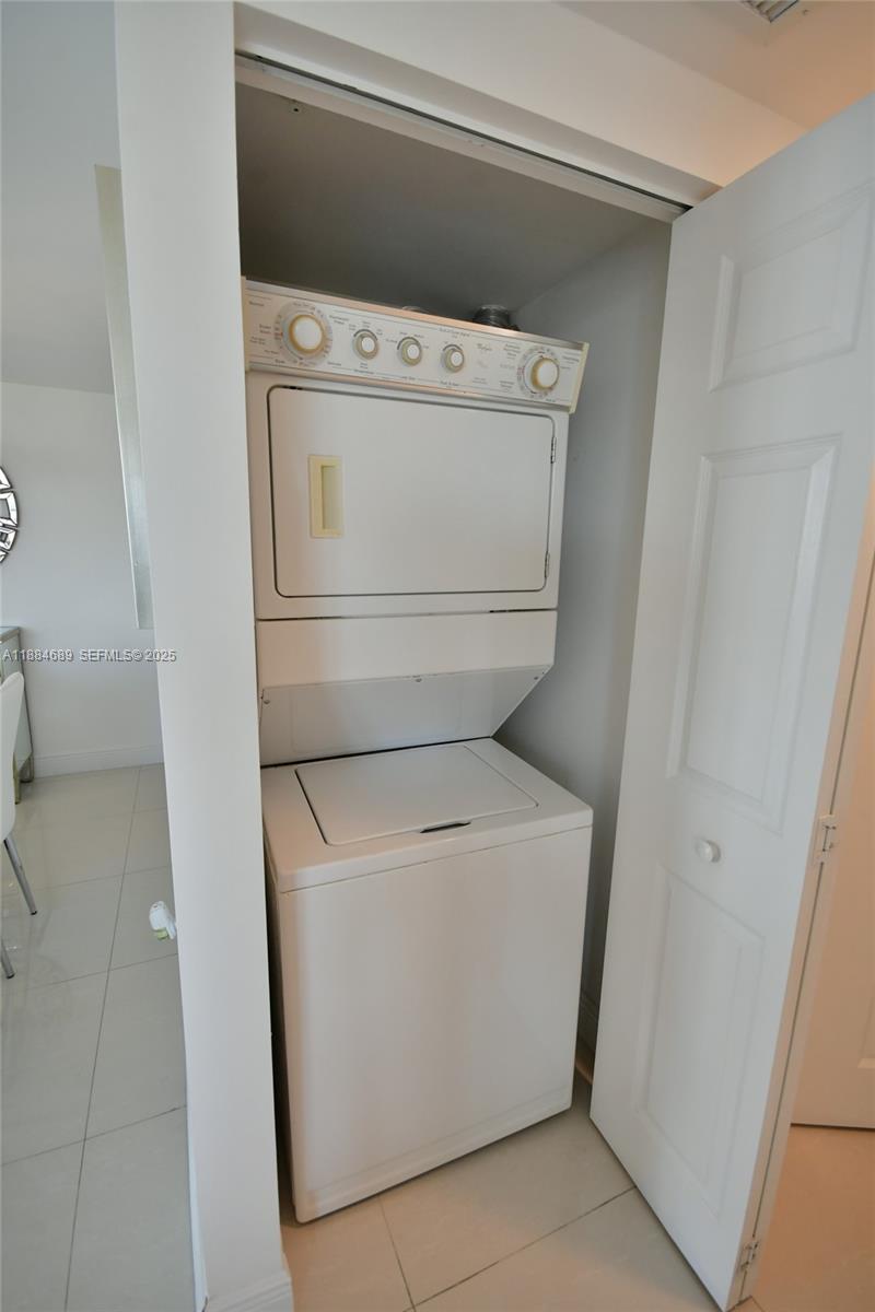 3232 SW 22nd Ter #1502, Miami FL 33145