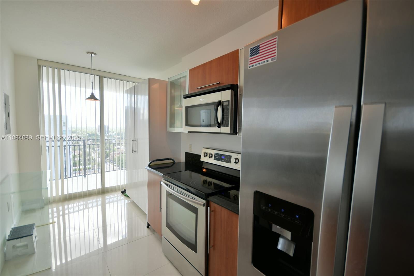 3232 SW 22nd Ter #1502, Miami FL 33145