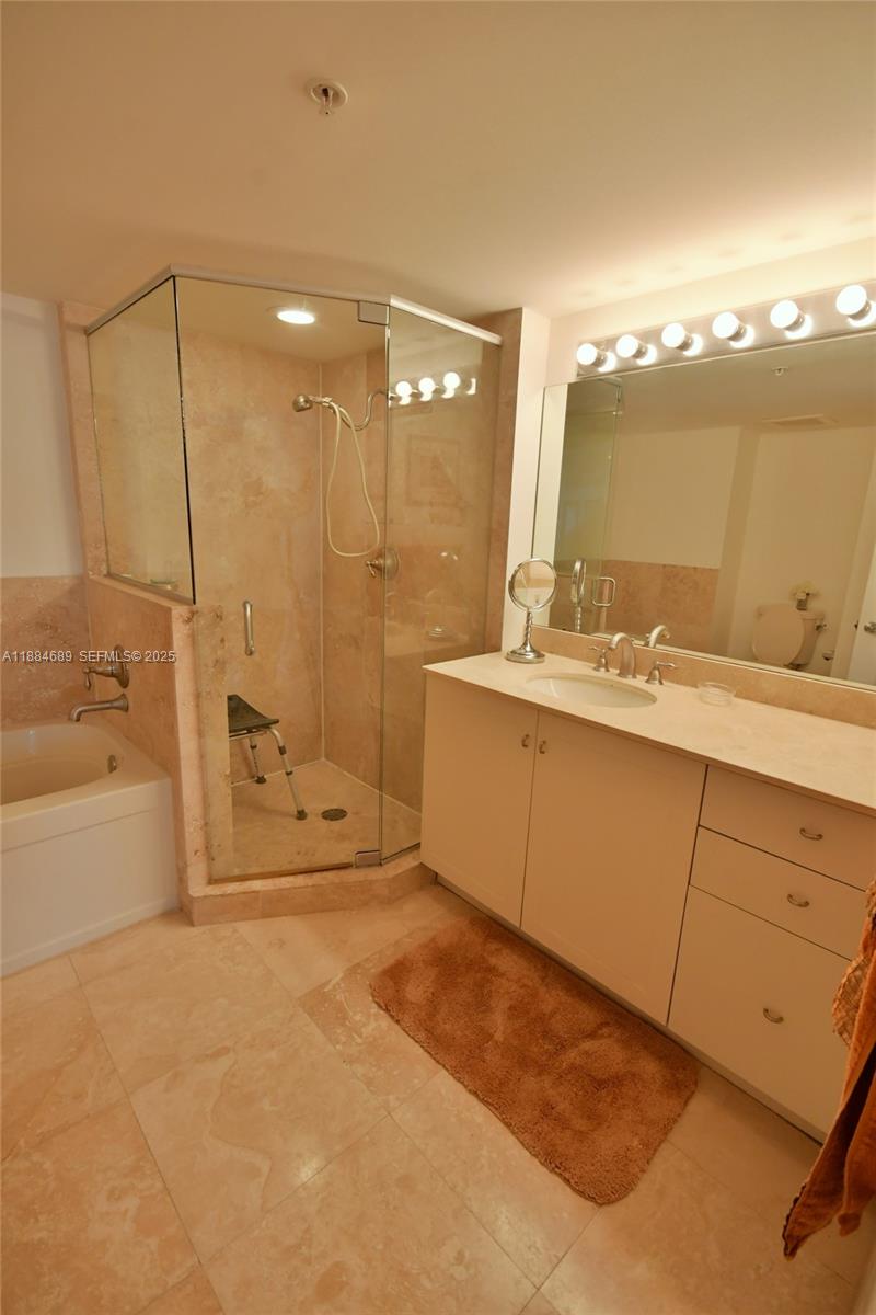3232 SW 22nd Ter #1502, Miami FL 33145