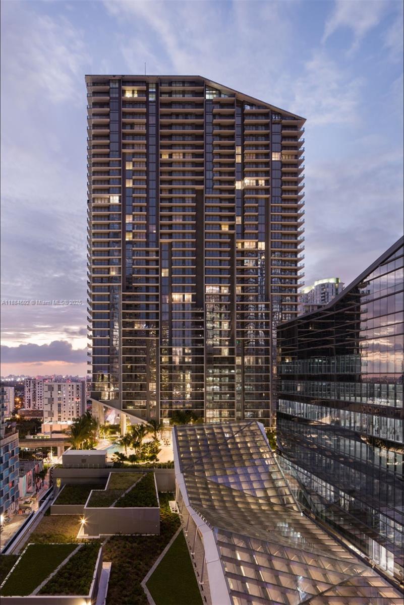 88 SW 7 #3506, Miami FL 33131