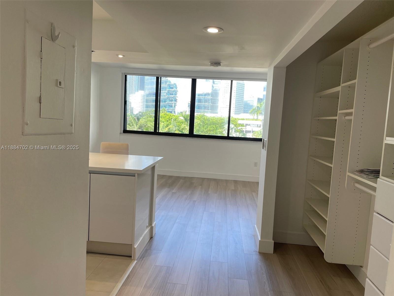540 Brickell Key Dr #507, Miami FL 33131