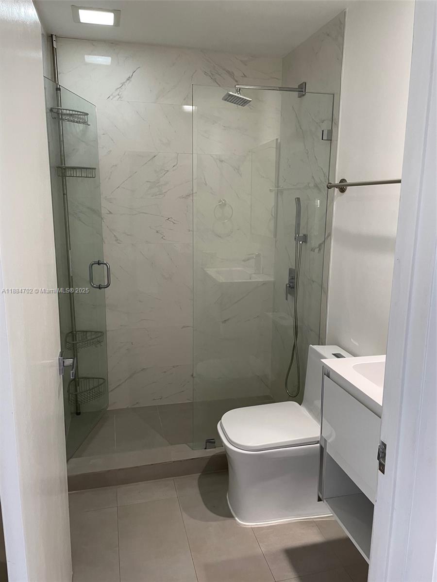 540 Brickell Key Dr #507, Miami FL 33131