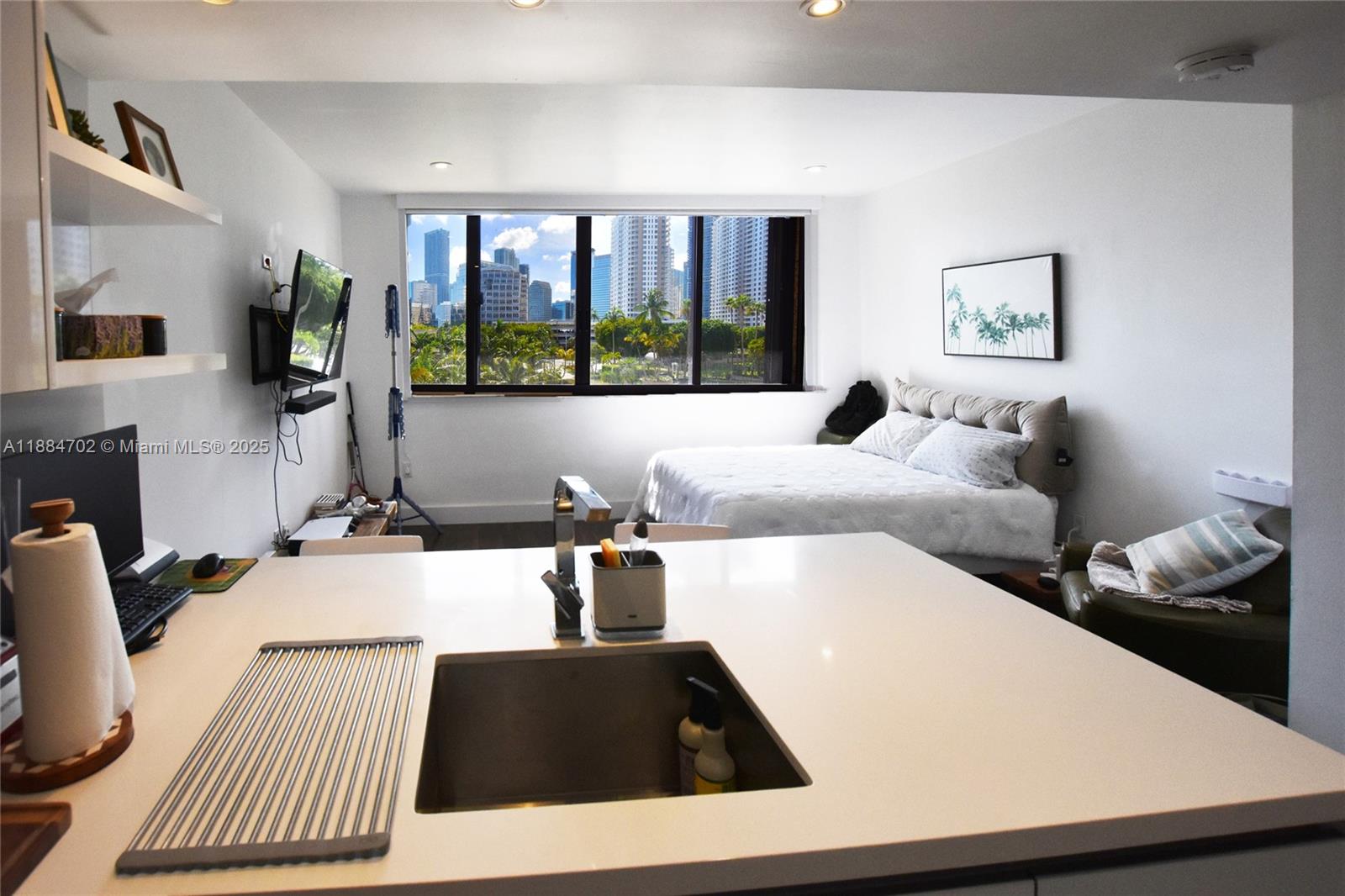 540 Brickell Key Dr #507, Miami FL 33131