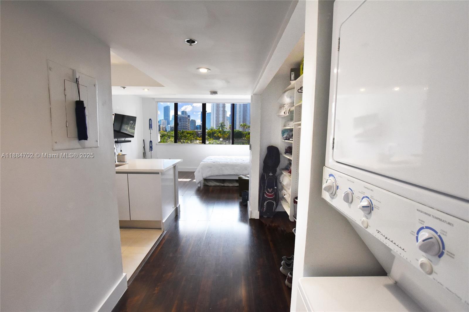 540 Brickell Key Dr #507, Miami FL 33131