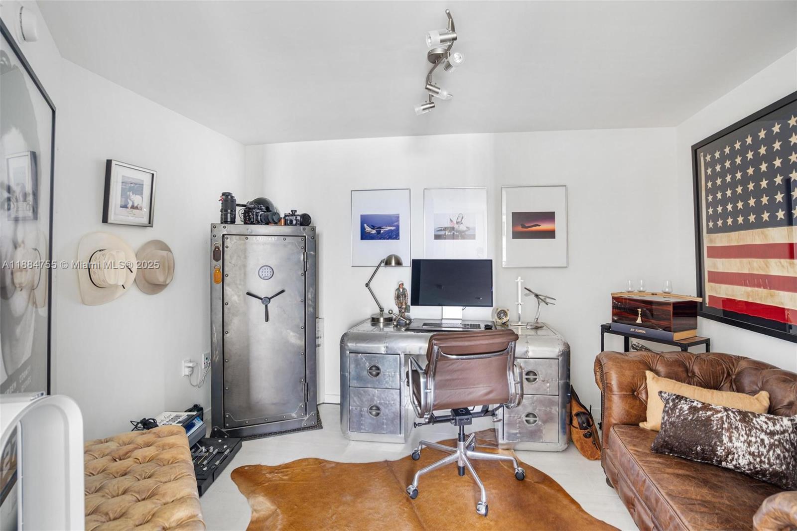 1000 Brickell Plz #4315, Miami FL 33131