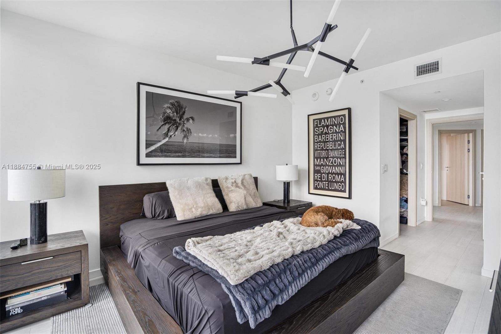 1000 Brickell Plz #4315, Miami FL 33131