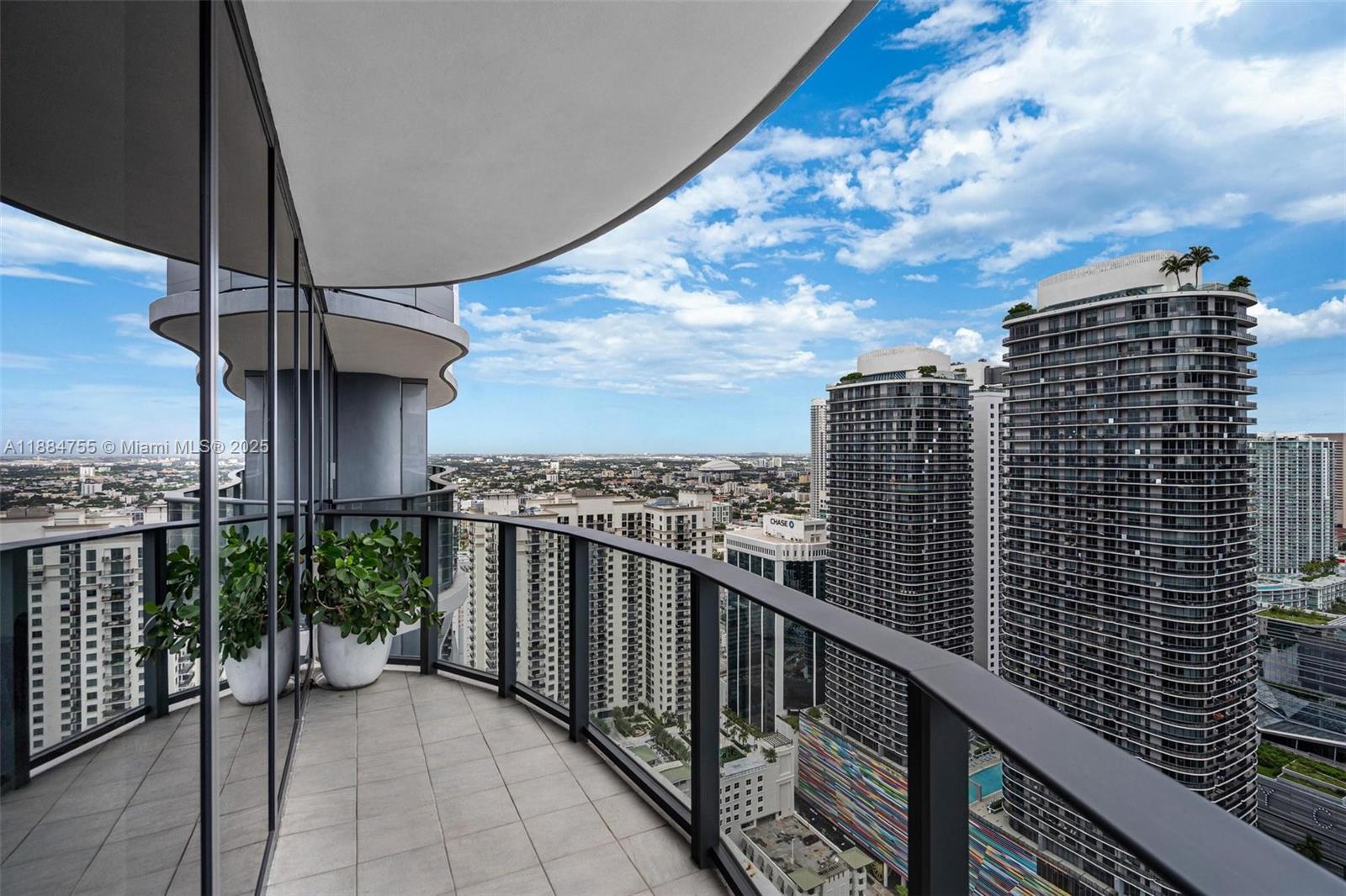 1000 Brickell Plz #4315, Miami FL 33131
