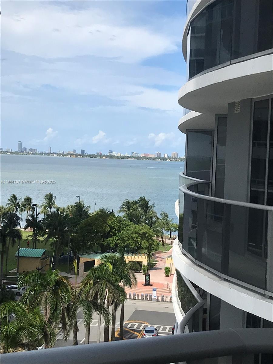 488 NE 18TH st #717, Miami FL 33132