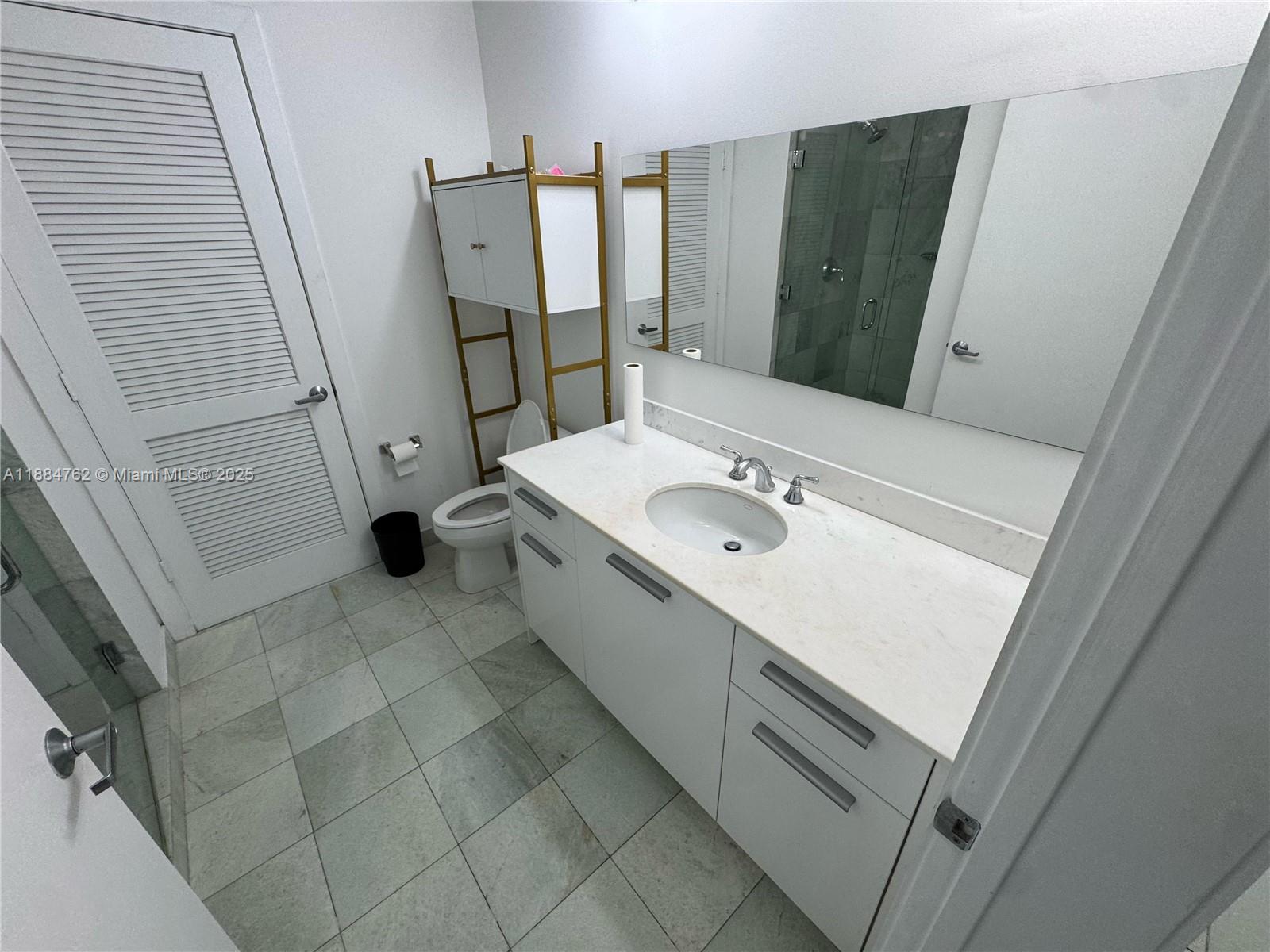 1050 Brickell Ave #2222, Miami FL 33131