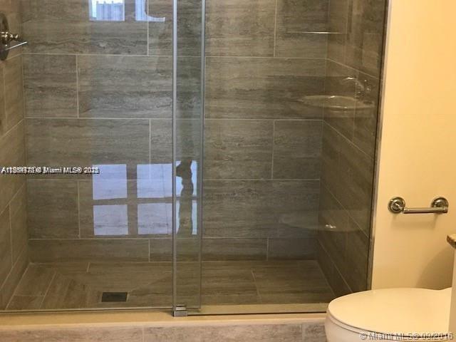19501 W Country Club Dr #2115, Aventura FL 33180