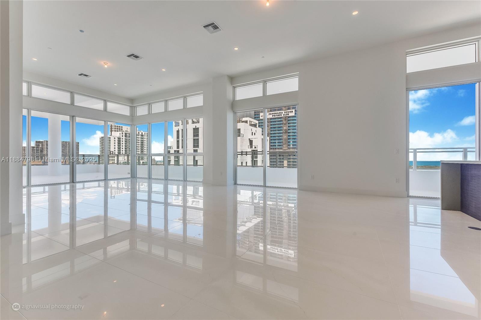 1080 Brickell Ave #4402, Miami FL 33131