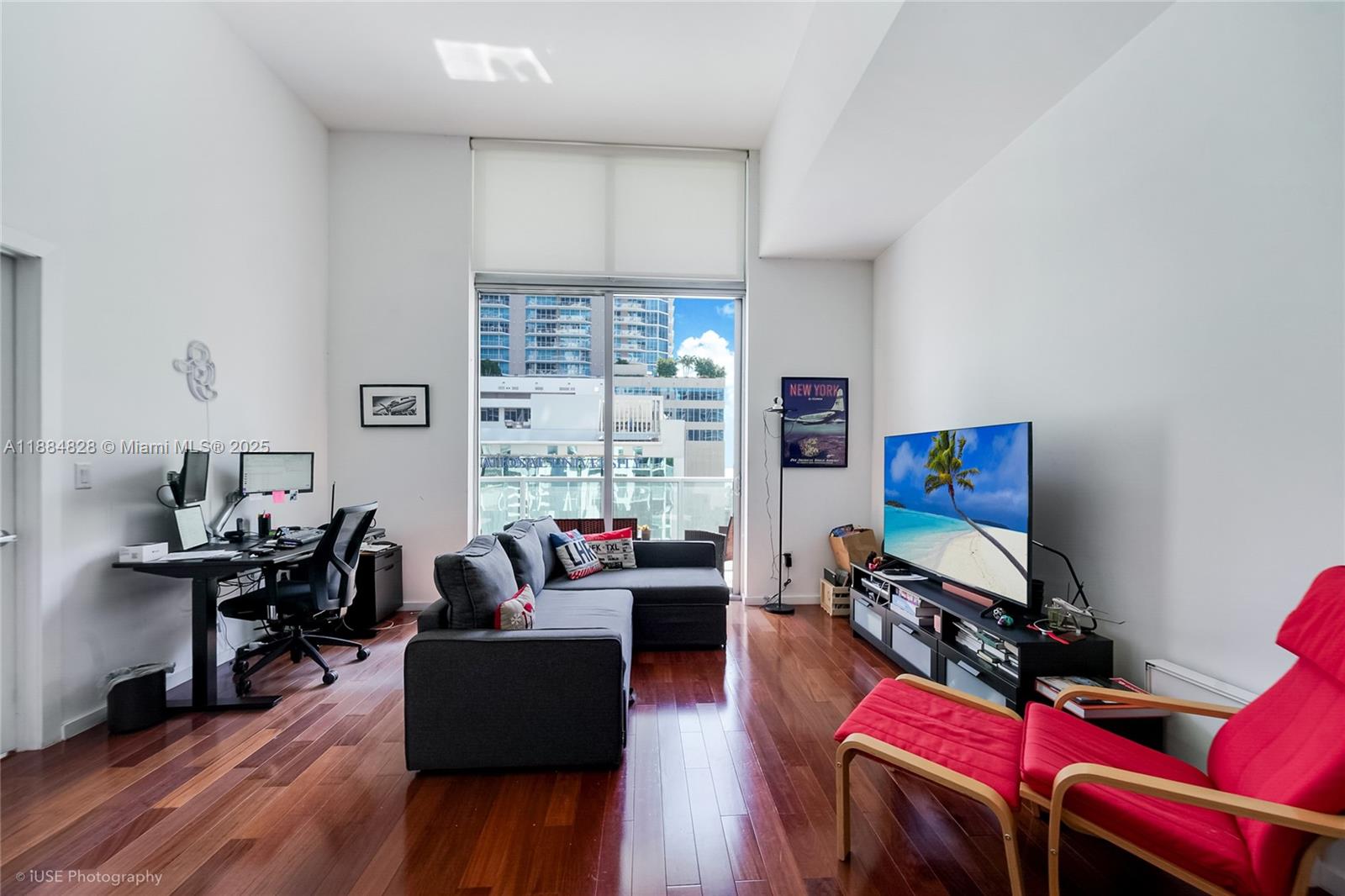 1060 Brickell Ave #1203, Miami FL 33131