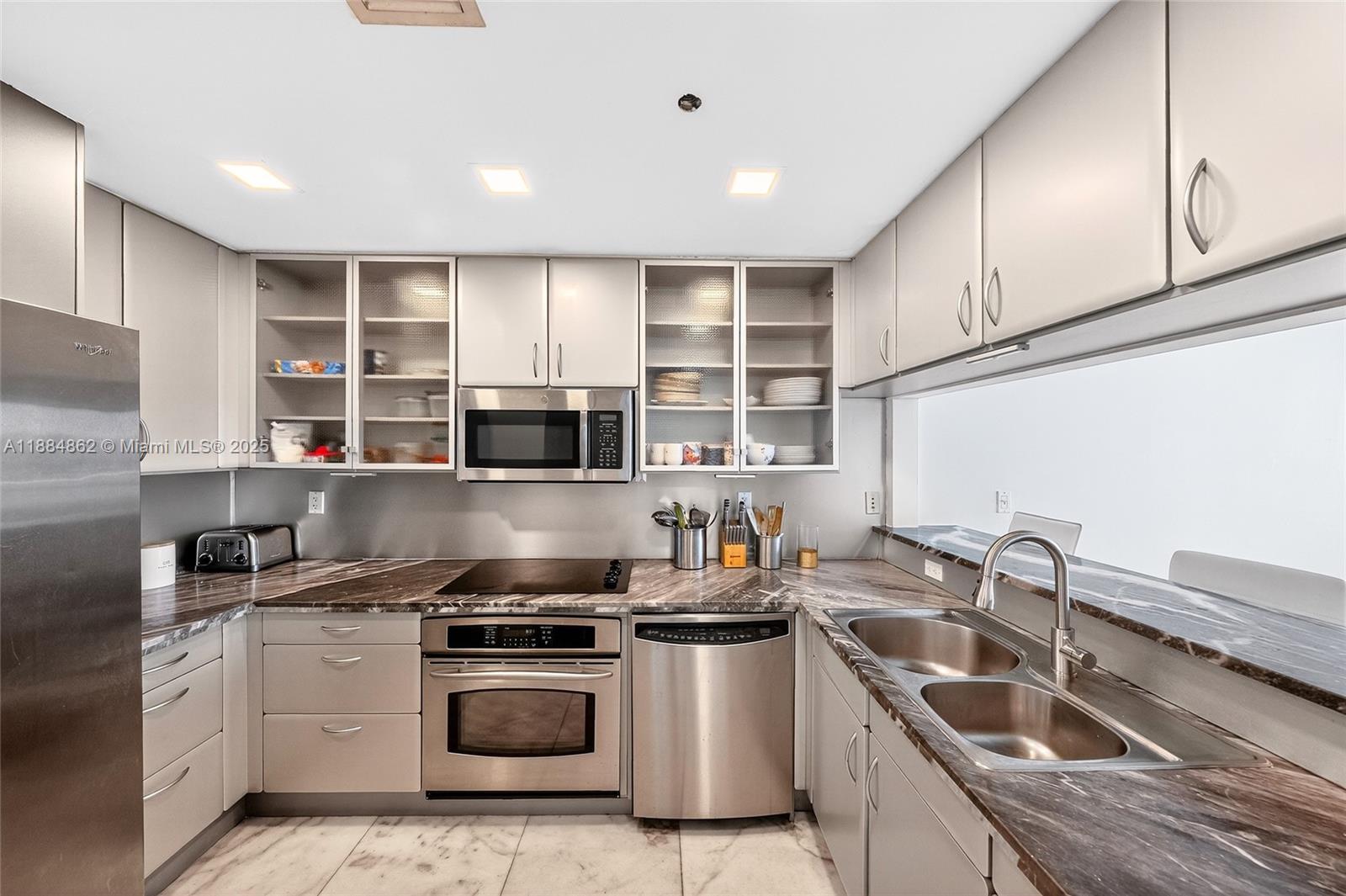 540 West Ave #2111, Miami Beach FL 33139