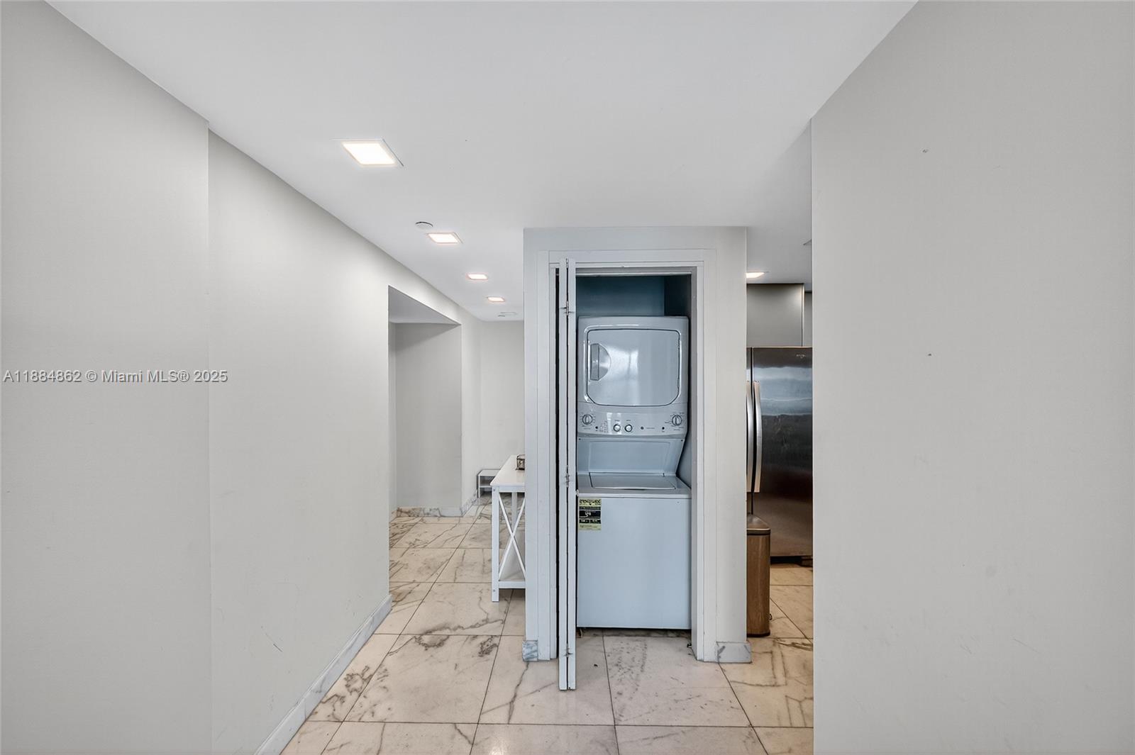 540 West Ave #2111, Miami Beach FL 33139