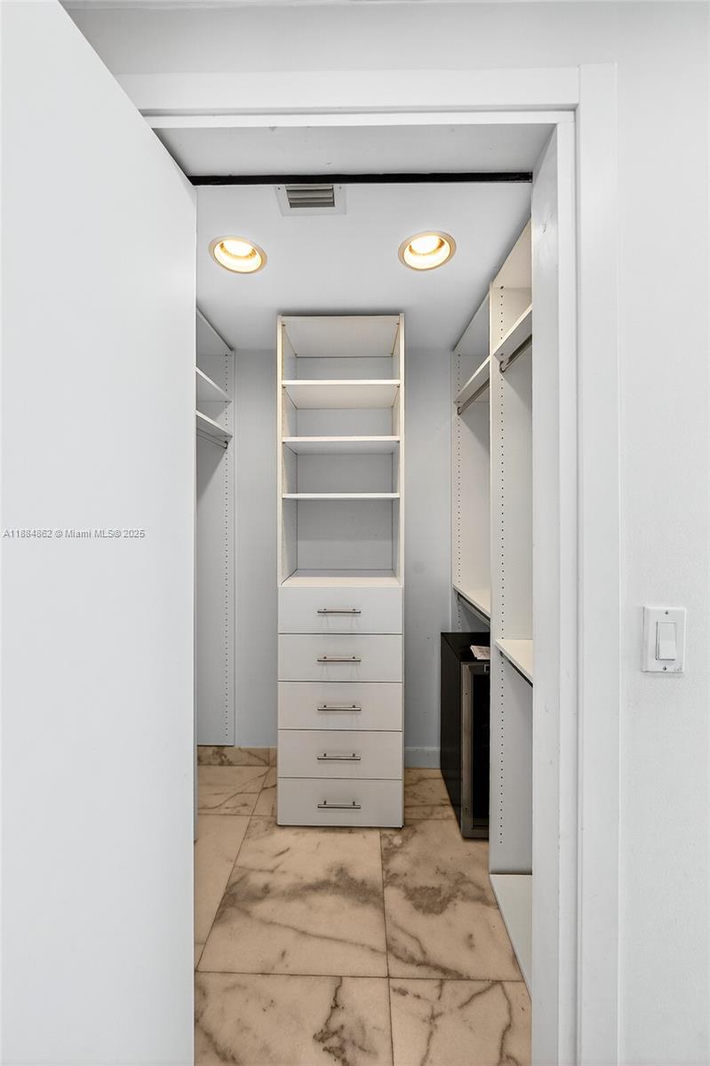 540 West Ave #2111, Miami Beach FL 33139