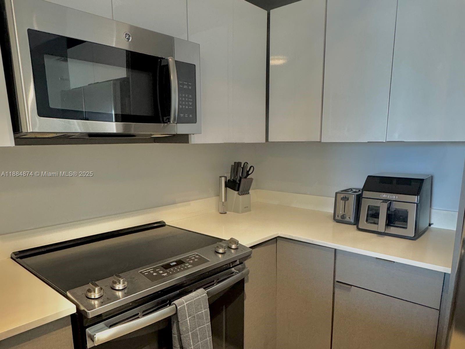 321 NE 26th St #901, Miami FL 33137