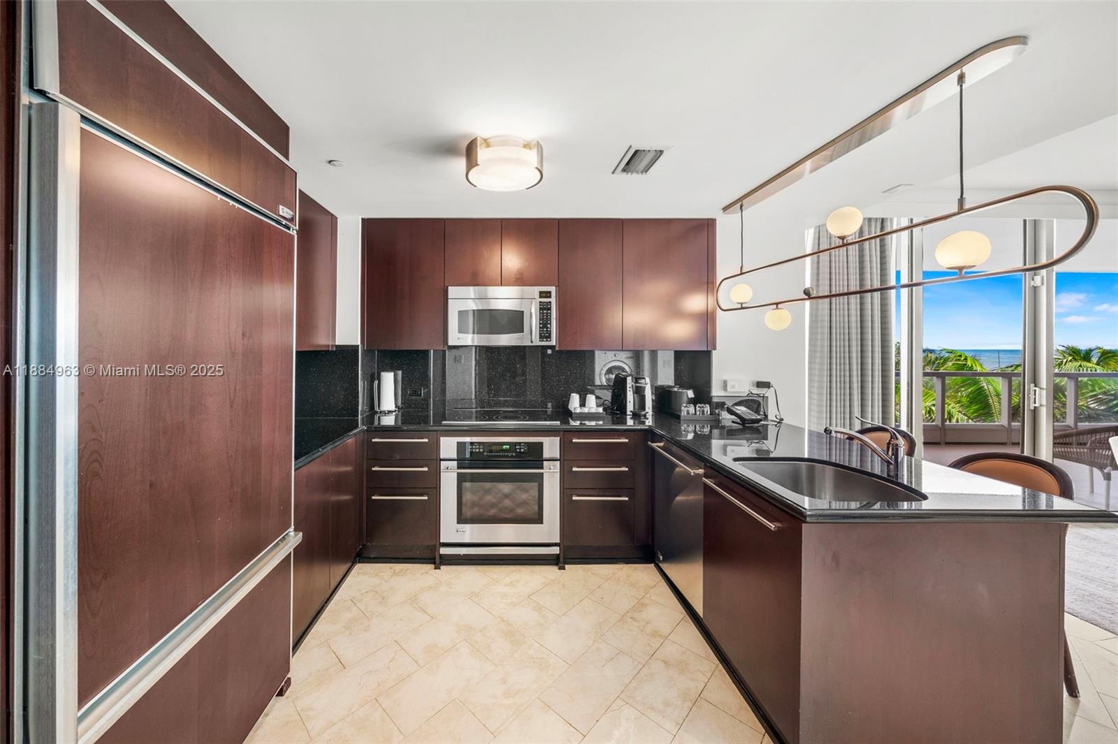 4391 Collins Ave #410, Miami Beach FL 33140