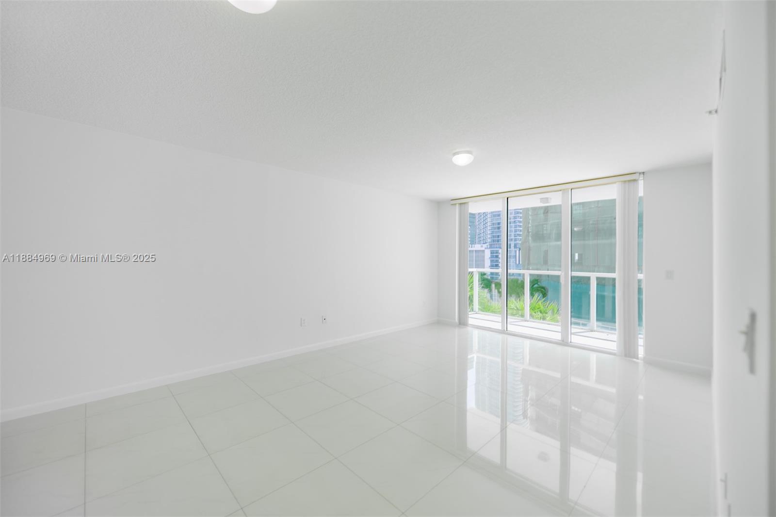 31 SE 5th St #1510, Miami FL 33131