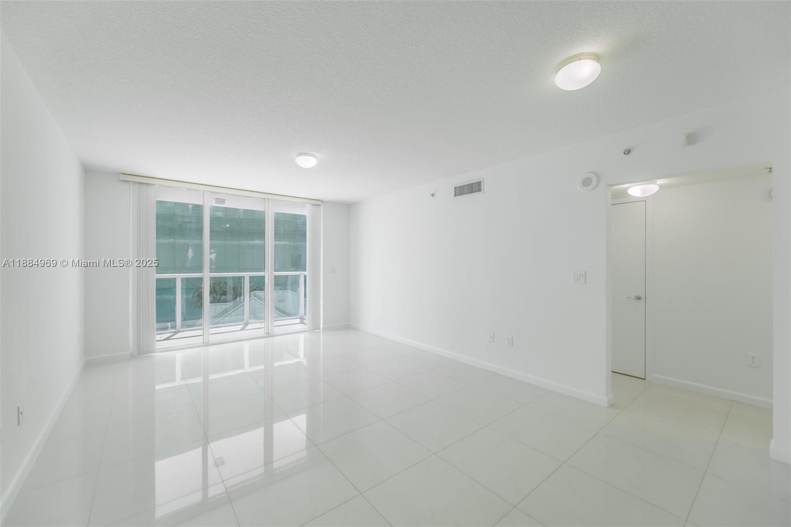 31 SE 5th St #1510, Miami FL 33131