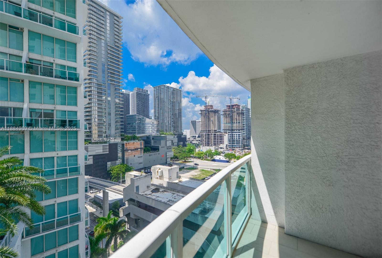 31 SE 5th St #1510, Miami FL 33131