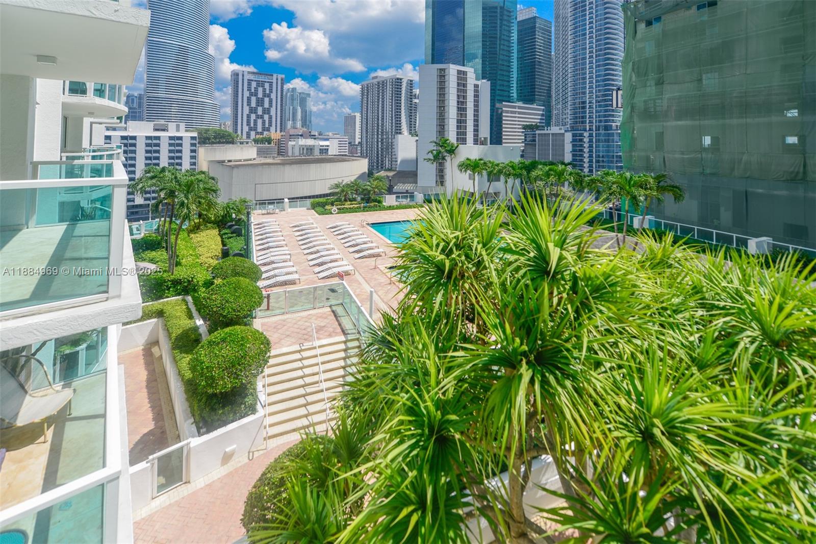31 SE 5th St #1510, Miami FL 33131