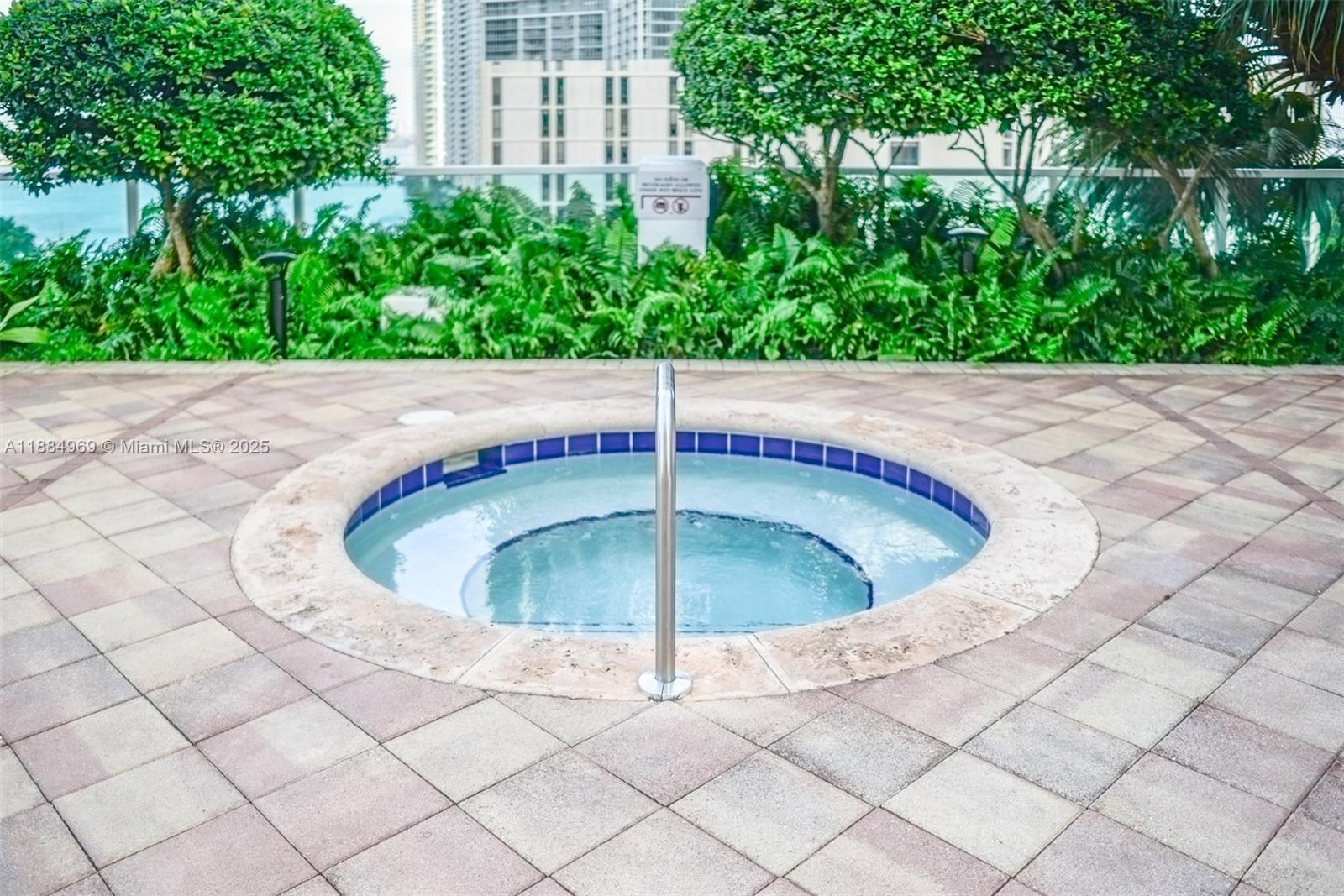 31 SE 5th St #1510, Miami FL 33131