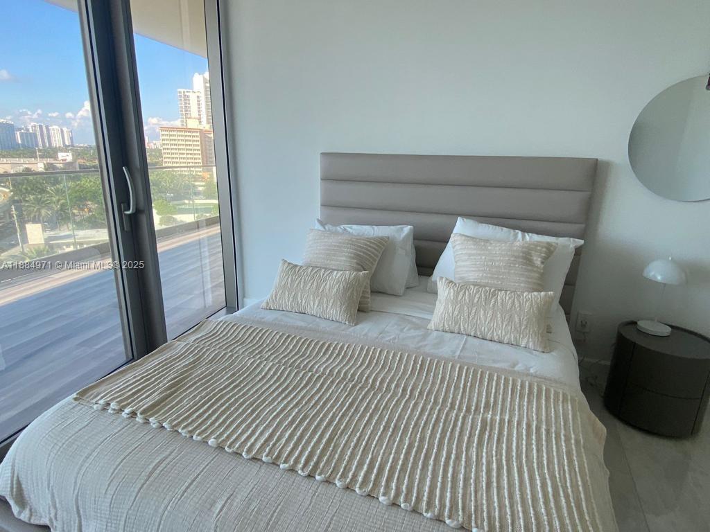 18975 Collins Ave #605, Sunny Isles Beach FL 33160