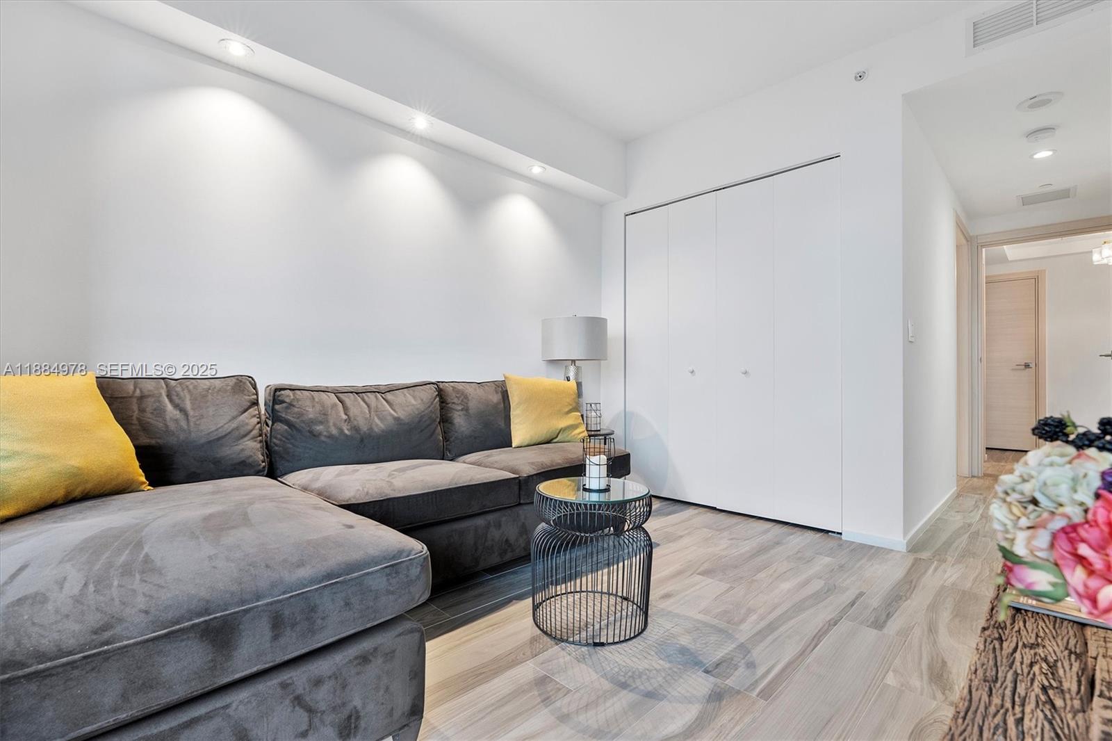 801 S Miami Ave #2509, Miami FL 33130