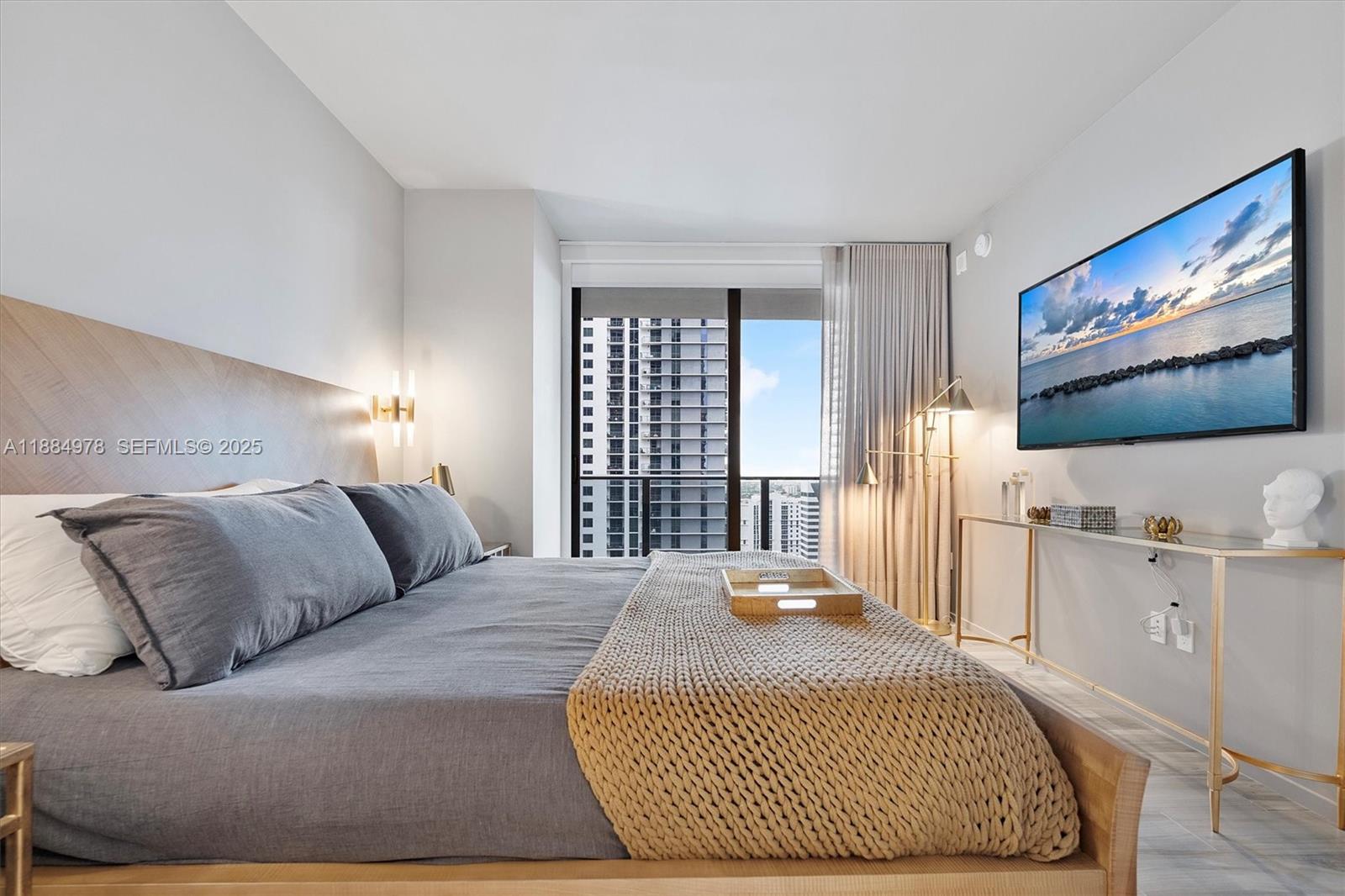 801 S Miami Ave #2509, Miami FL 33130