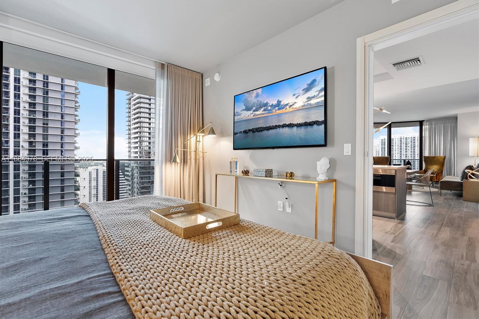 801 S Miami Ave #2509, Miami FL 33130