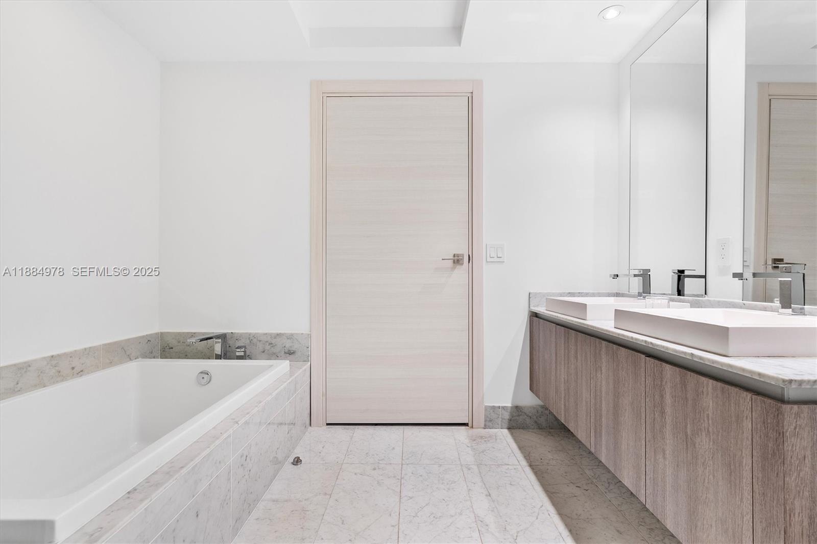 801 S Miami Ave #2509, Miami FL 33130