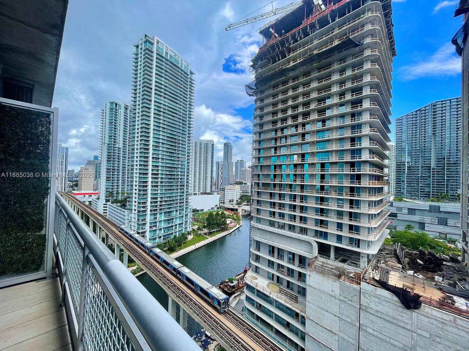 690 SW 1st Ct #2112, Miami FL 33130