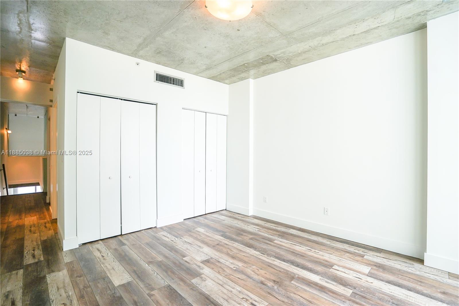 690 SW 1st Ct #2112, Miami FL 33130