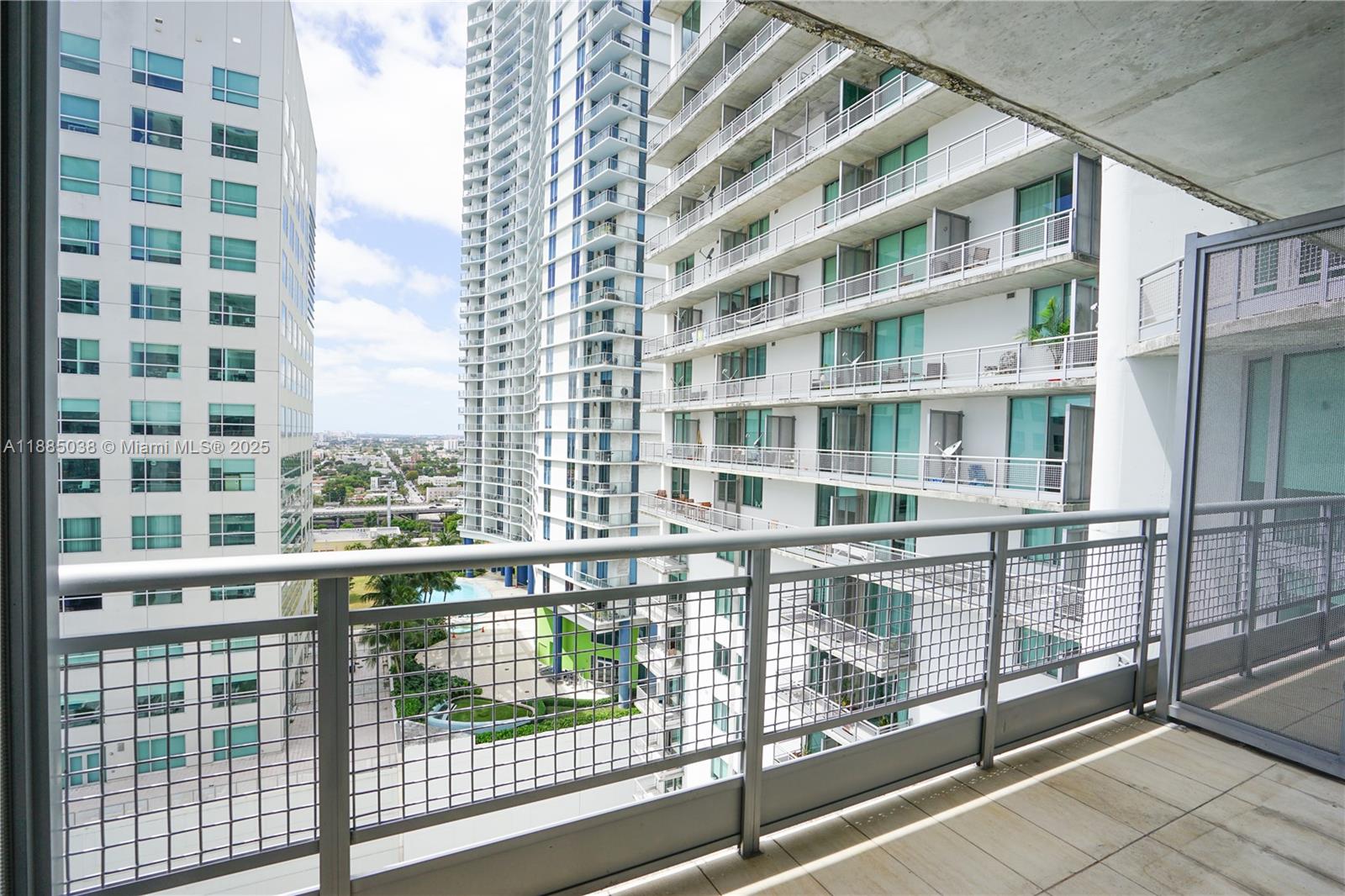 690 SW 1st Ct #2112, Miami FL 33130