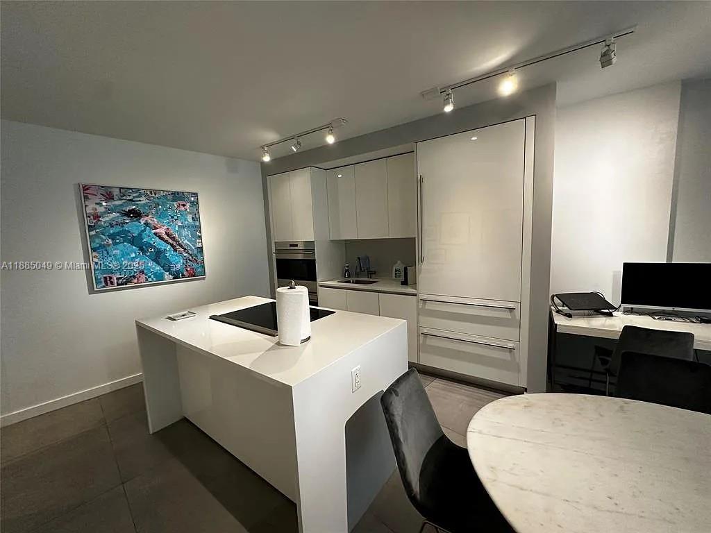 1201 20th St #208, Miami Beach FL 33139