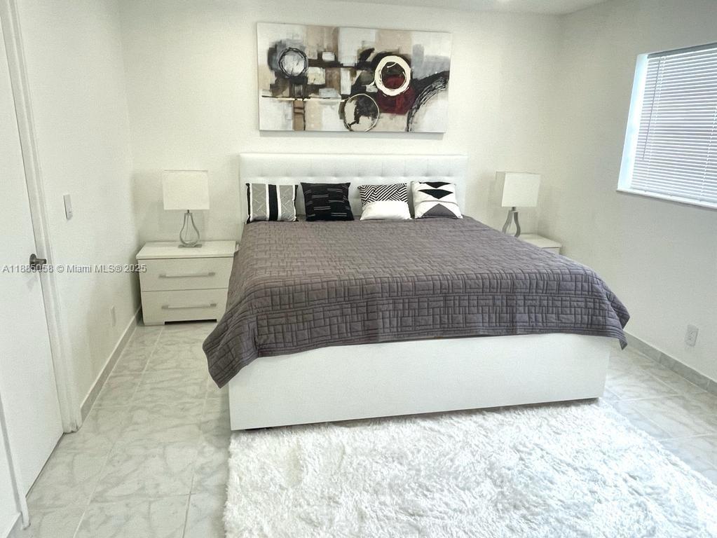 5051 W Oakland Park Blvd #204, Lauderdale Lakes FL 33313