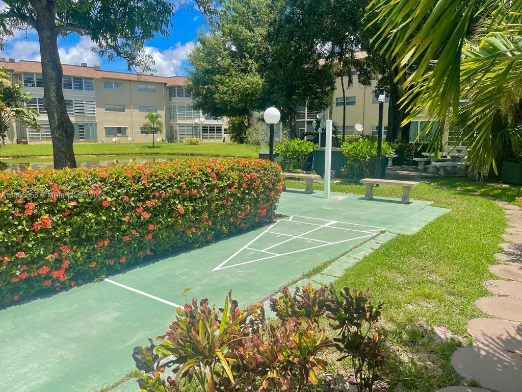 5051 W Oakland Park Blvd #204, Lauderdale Lakes FL 33313