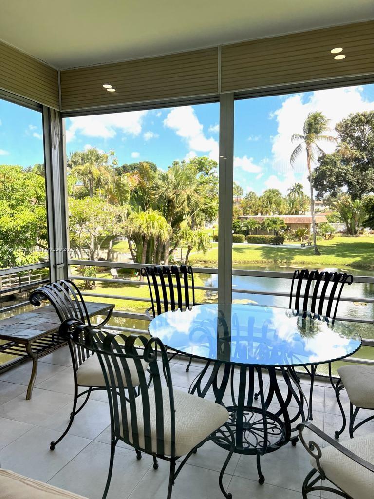 5051 W Oakland Park Blvd #204, Lauderdale Lakes FL 33313